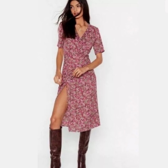 Nasty Gal Dresses & Skirts - 🆕 NASTY GAL Floral Ruched Side Midi Dress